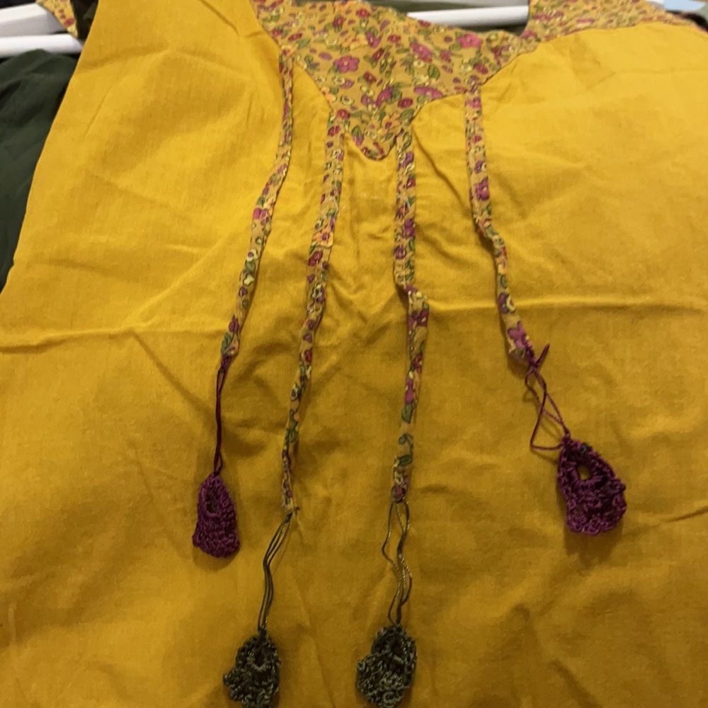 Dress - Picture 3 of 3